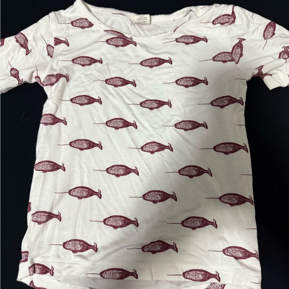 Kate Quinn White and Red narwhal Print Short Sleeve Tee size 5
